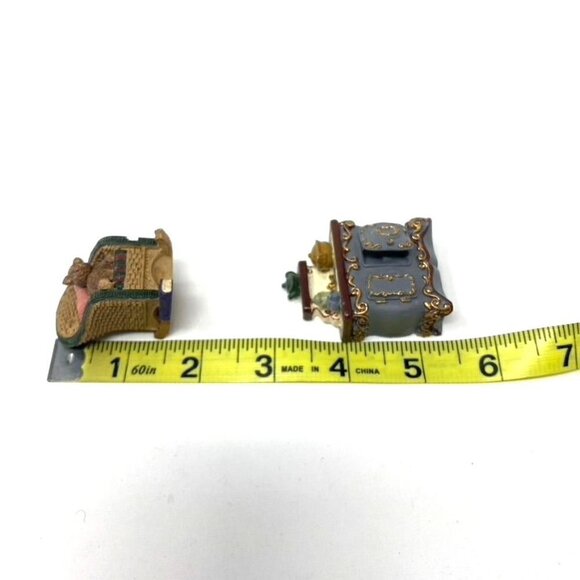 Avon Victorian Memories Dollhouse Stove, Wicker Rocking Chair, Flower Pot - Picture 4 of 9